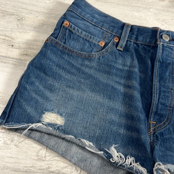 Levi’s 501 button fly shorts size 31 - Picture 4 of 11